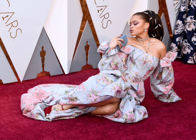 Illustration for article titled Every Froufy Gown and Cursed Image From the 90th Annual Academy Awards Red Carpet